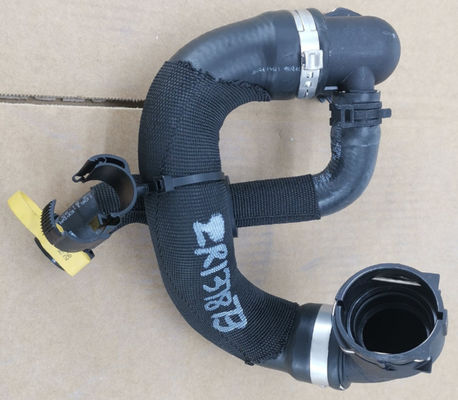 EPDM węzeł chłodniczy samochodowy OE LR137873 węzeł turbochłodniczy