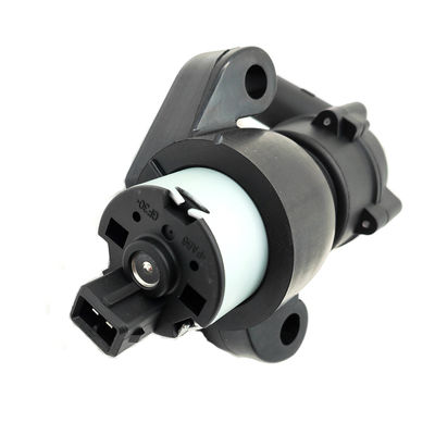 Oe XR82523 Pomocna pompa wodna dla Forda Jaguara Lincoln